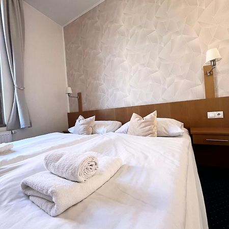 Hotel Apollon Литомержице Экстерьер фото